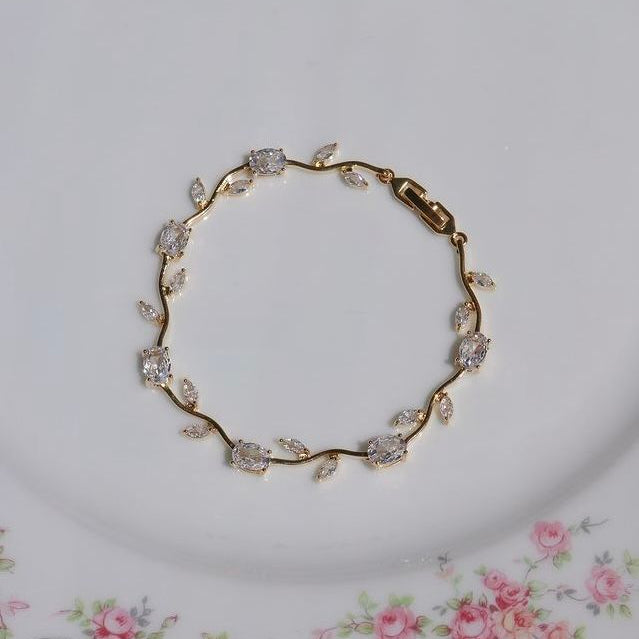 White Tulip Bracelet