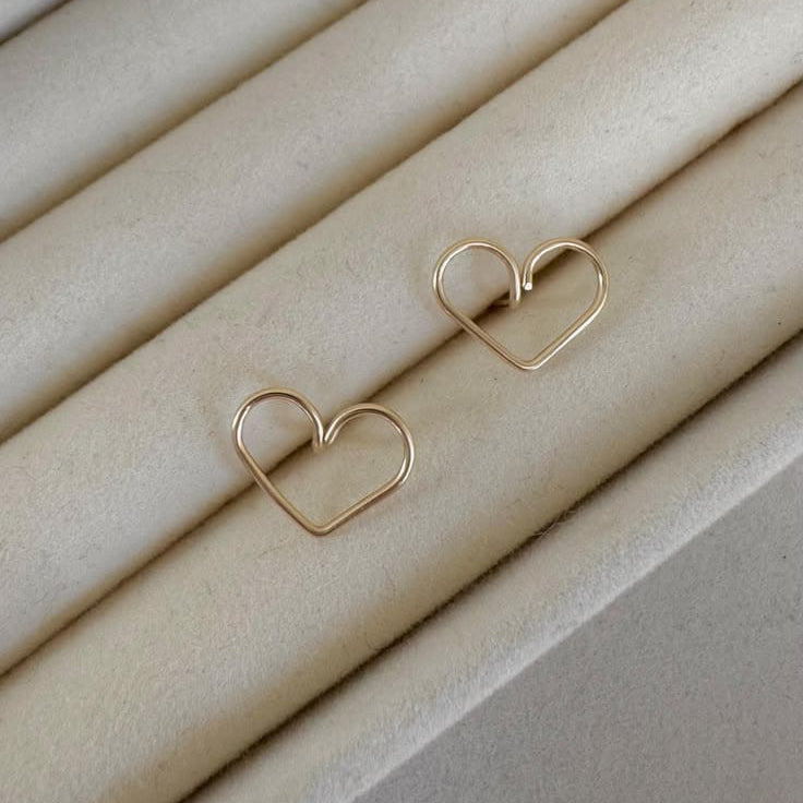 Minimal Heart Earing